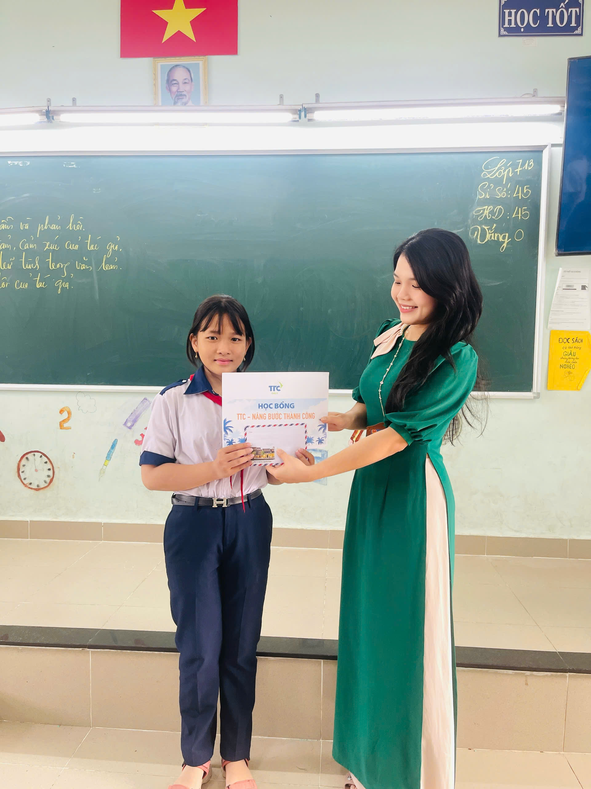 Chương trình trao học bổng TTC - Nâng bước thành công lần thứ 40